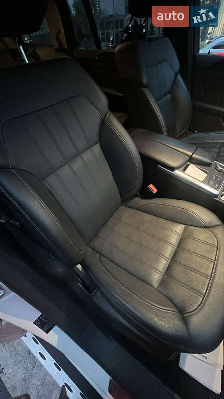 Внедорожник / Кроссовер Mercedes-Benz GL-Class 2015 в Киеве фото 37 Внедорожник / Кроссовер Mercedes-Benz GL-Class 2015 в Киеве