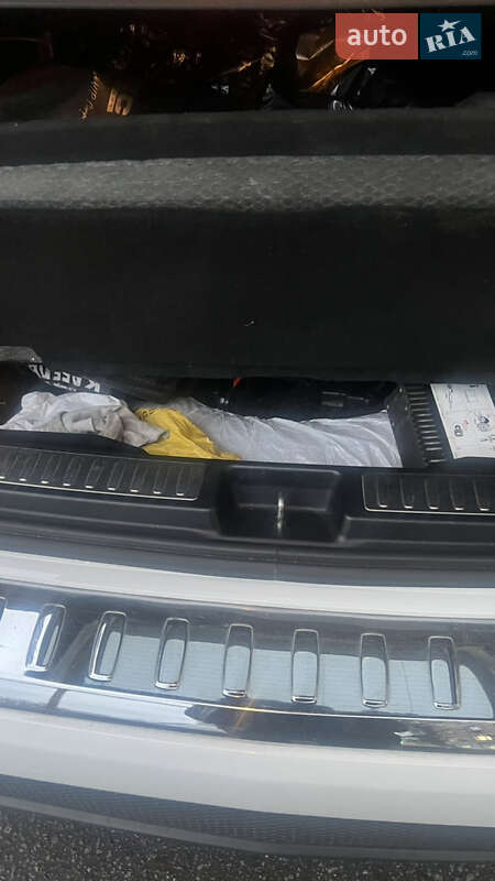 Внедорожник / Кроссовер Mercedes-Benz GL-Class 2015 в Киеве фото 43 Внедорожник / Кроссовер Mercedes-Benz GL-Class 2015 в Киеве