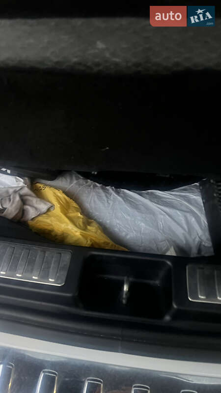 Внедорожник / Кроссовер Mercedes-Benz GL-Class 2015 в Киеве фото 47 Внедорожник / Кроссовер Mercedes-Benz GL-Class 2015 в Киеве