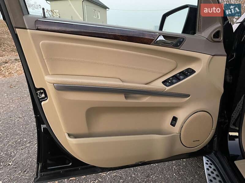 Внедорожник / Кроссовер Mercedes-Benz GL-Class 2012 в Тернополе фото 6 Внедорожник / Кроссовер Mercedes-Benz GL-Class 2012 в Тернополе