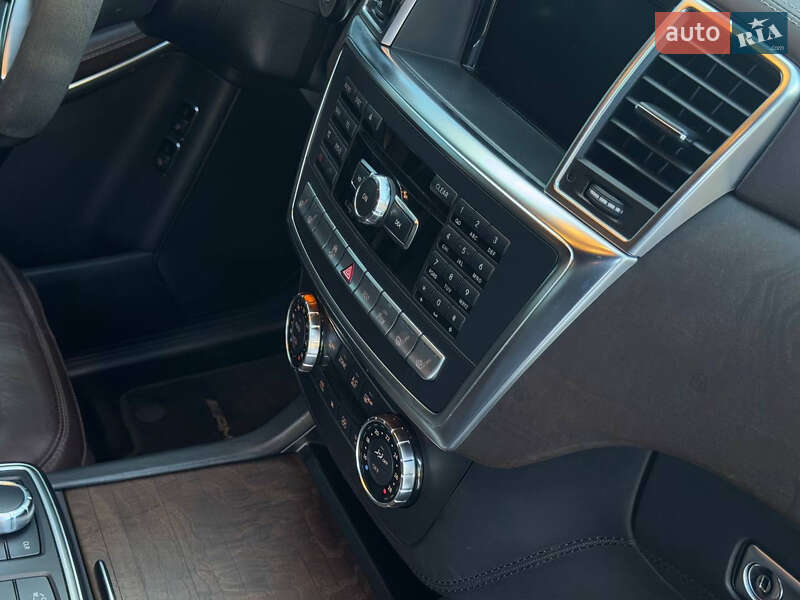 Позашляховик / Кросовер Mercedes-Benz GL-Class 2015 в Києві