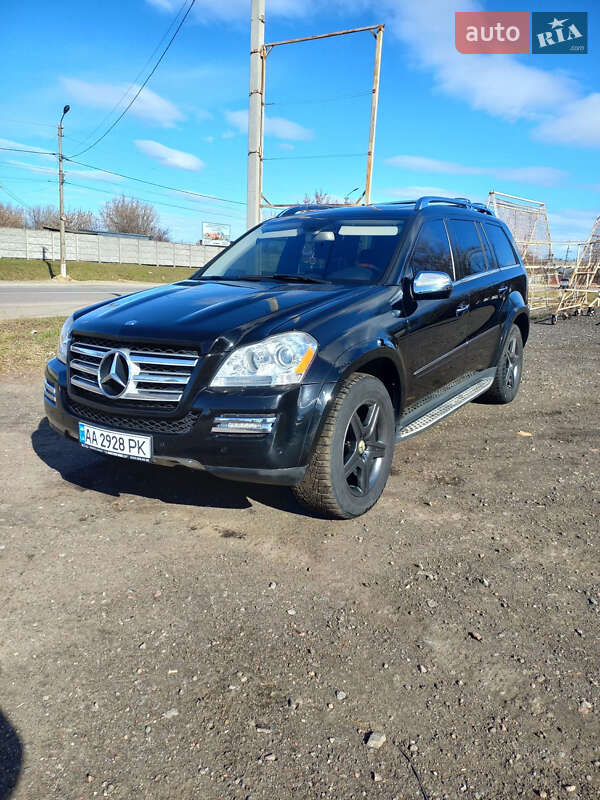 Mercedes-Benz GL-Class 2010