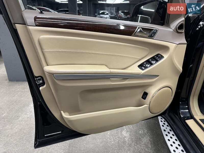 Внедорожник / Кроссовер Mercedes-Benz GL-Class 2010 в Харькове