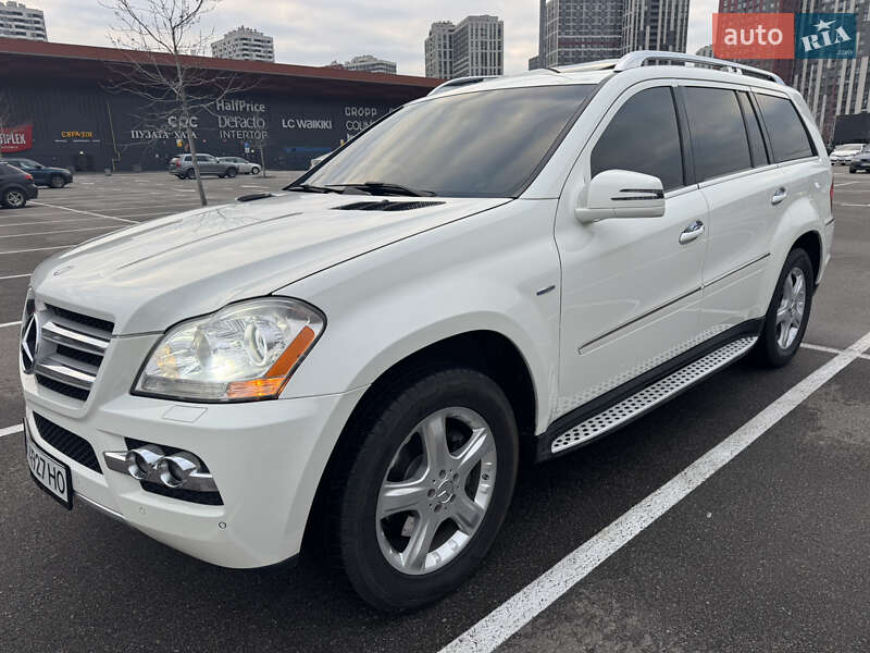 Mercedes-Benz GL-Class 2011