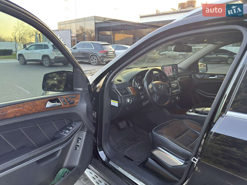 Позашляховик / Кросовер Mercedes-Benz GL-Class 2012 в Дніпрі фото 9 Позашляховик / Кросовер Mercedes-Benz GL-Class 2012 в Дніпрі