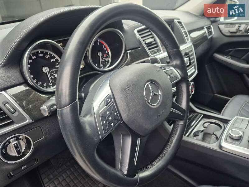 Внедорожник / Кроссовер Mercedes-Benz GL-Class 2015 в Коломые фото 36 Внедорожник / Кроссовер Mercedes-Benz GL-Class 2015 в Коломые