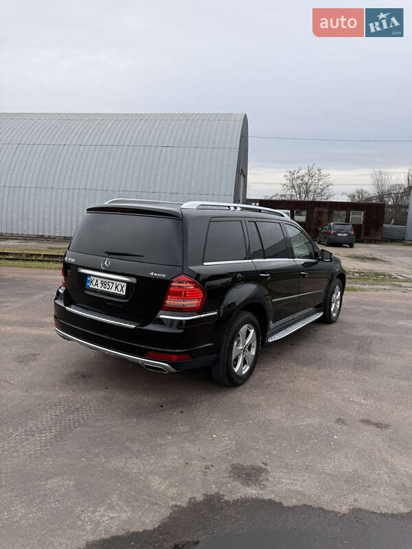 Внедорожник / Кроссовер Mercedes-Benz GL-Class 2010 в Киеве