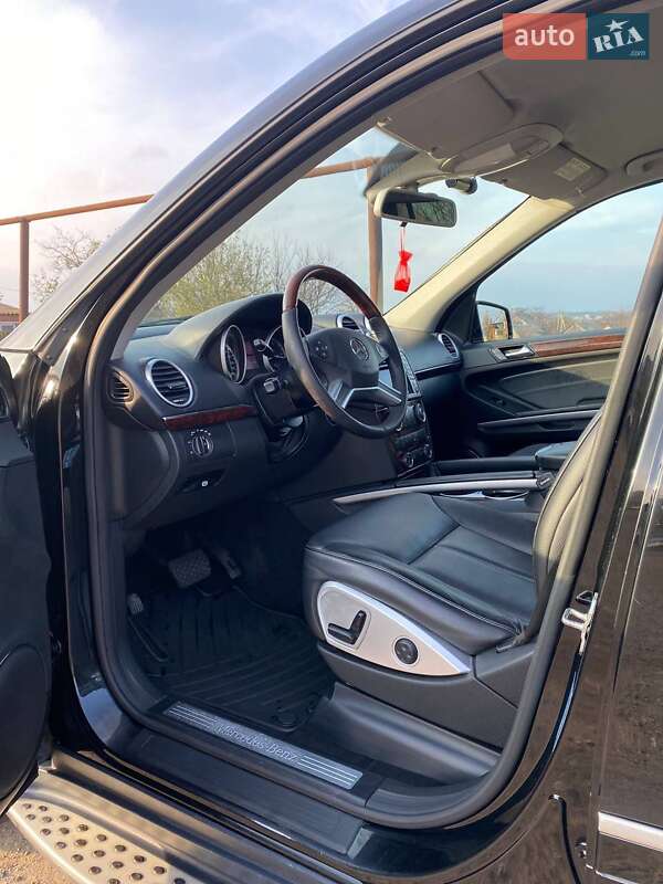 Внедорожник / Кроссовер Mercedes-Benz GL-Class 2011 в Соленом