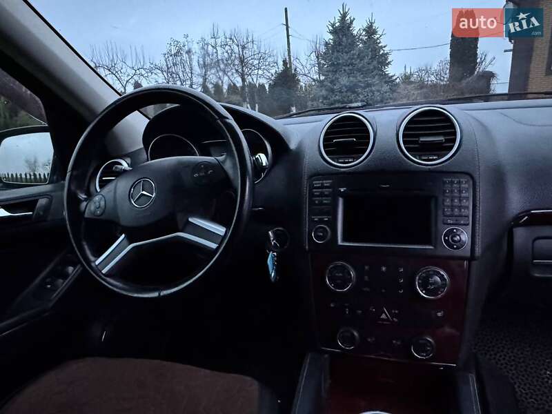 Внедорожник / Кроссовер Mercedes-Benz GL-Class 2009 в Дубно