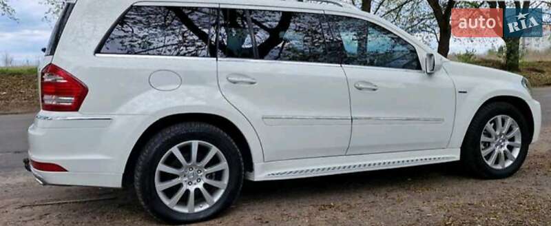 Внедорожник / Кроссовер Mercedes-Benz GL-Class 2009 в Киеве