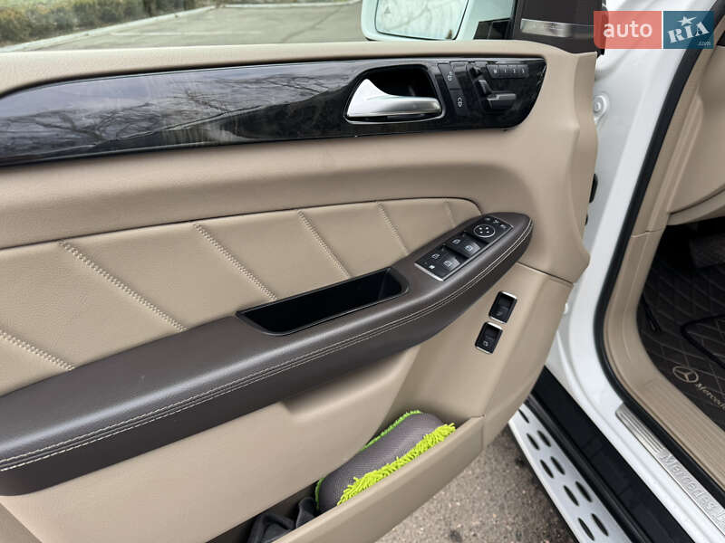 Позашляховик / Кросовер Mercedes-Benz GL-Class 2015 в Смілі