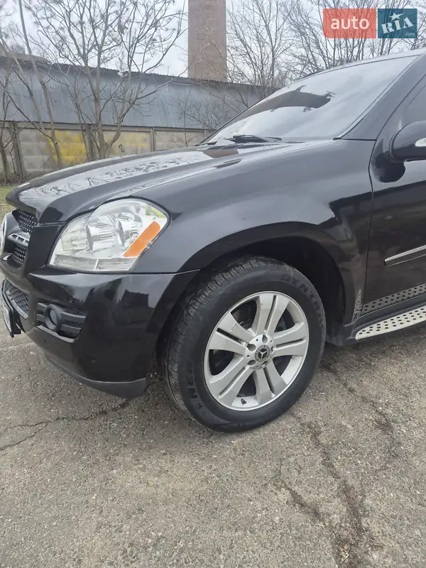 Mercedes-Benz GL-Class