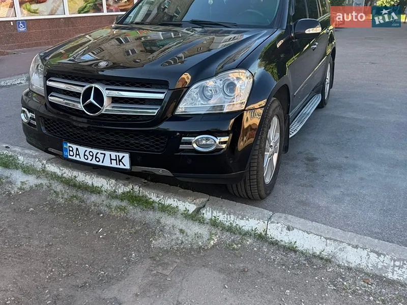 Mercedes-Benz GL-Class