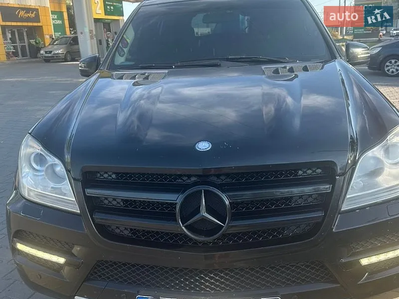 Mercedes-Benz GL-Class 2011