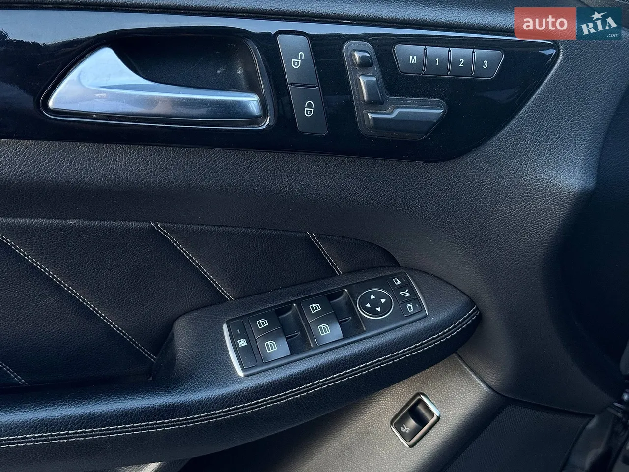 Позашляховик / Кросовер Mercedes-Benz GL-Class 2015 в Харкові фото 18