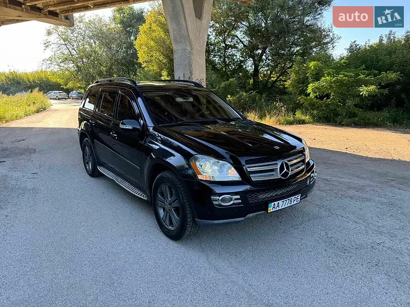Mercedes-Benz GL-Class