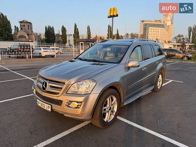 Mercedes-Benz GL-Class