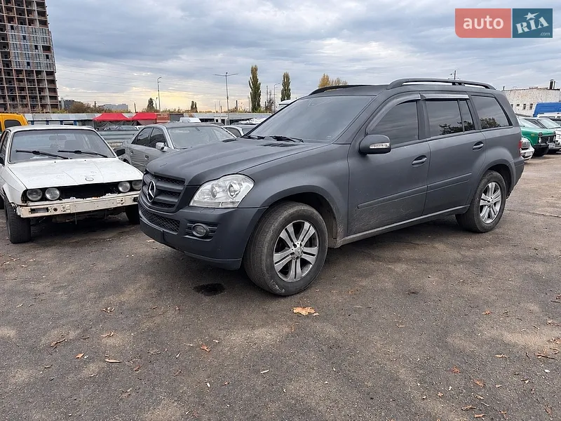 Mercedes-Benz GL-Class