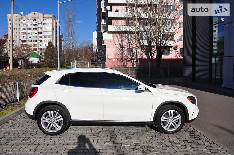Позашляховик / Кросовер Mercedes-Benz GLA-Class 2016 в Києві