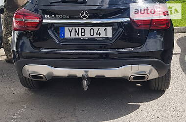 Внедорожник / Кроссовер Mercedes-Benz GLA-Class 2017 в Хмельницком