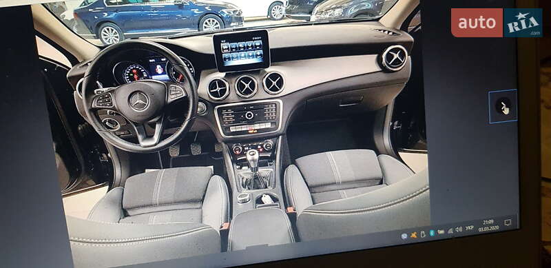 Внедорожник / Кроссовер Mercedes-Benz GLA-Class 2017 в Хмельницком