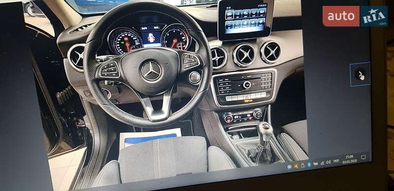 Внедорожник / Кроссовер Mercedes-Benz GLA-Class 2017 в Хмельницком