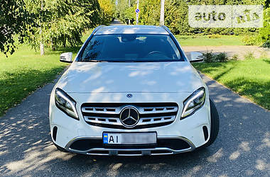 Седан Mercedes-Benz GLA-Class 2018 в Киеве