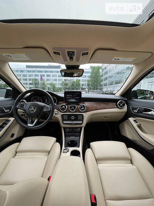 Позашляховик / Кросовер Mercedes-Benz GLA-Class 2018 в Львові