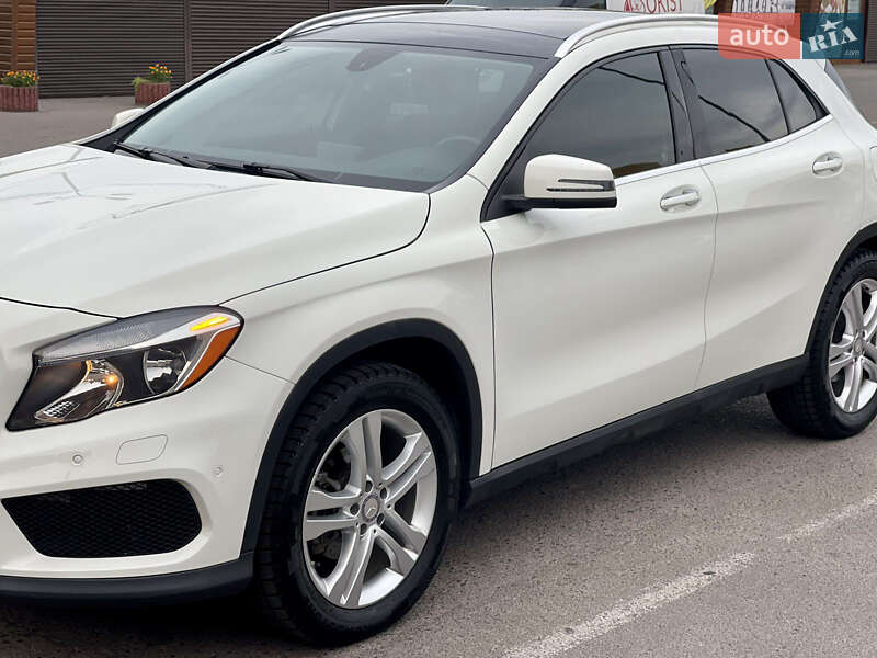 Внедорожник / Кроссовер Mercedes-Benz GLA-Class 2015 в Ровно