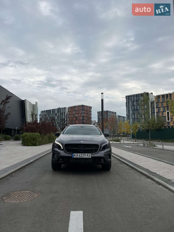 Внедорожник / Кроссовер Mercedes-Benz GLA-Class 2014 в Киеве