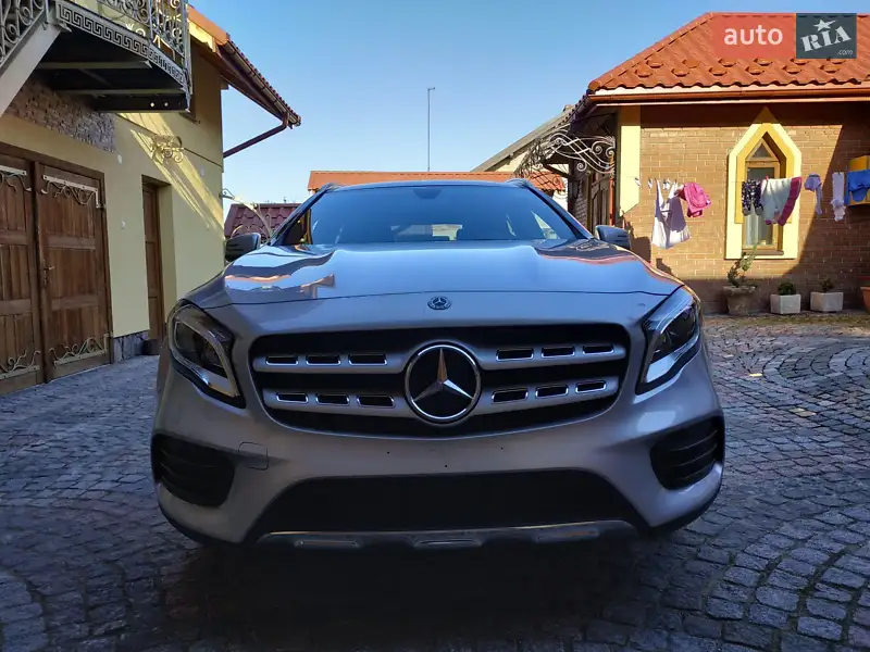 Mercedes-Benz GLA-Class