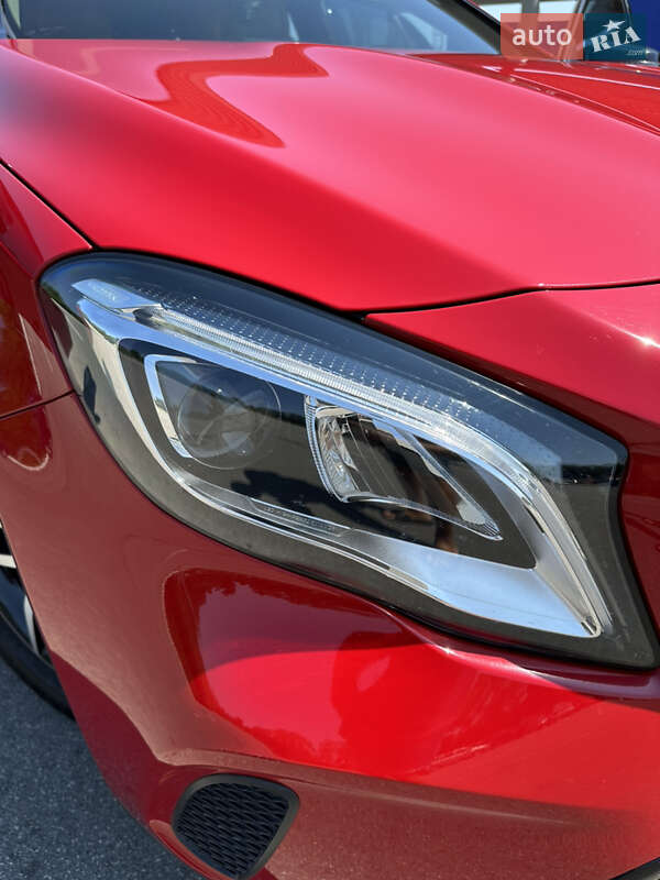 Позашляховик / Кросовер Mercedes-Benz GLA-Class 2018 в Дніпрі