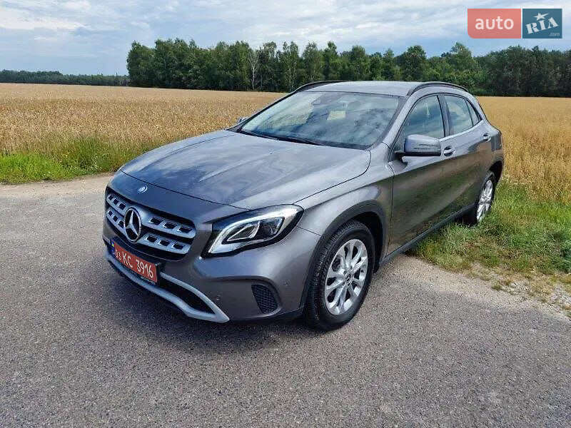Внедорожник / Кроссовер Mercedes-Benz GLA-Class 2018 в Ужгороде