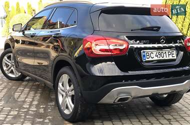 Внедорожник / Кроссовер Mercedes-Benz GLA-Class 2018 в 