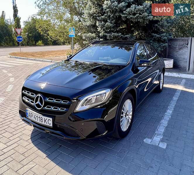 Mercedes-Benz GLA-Class 2019