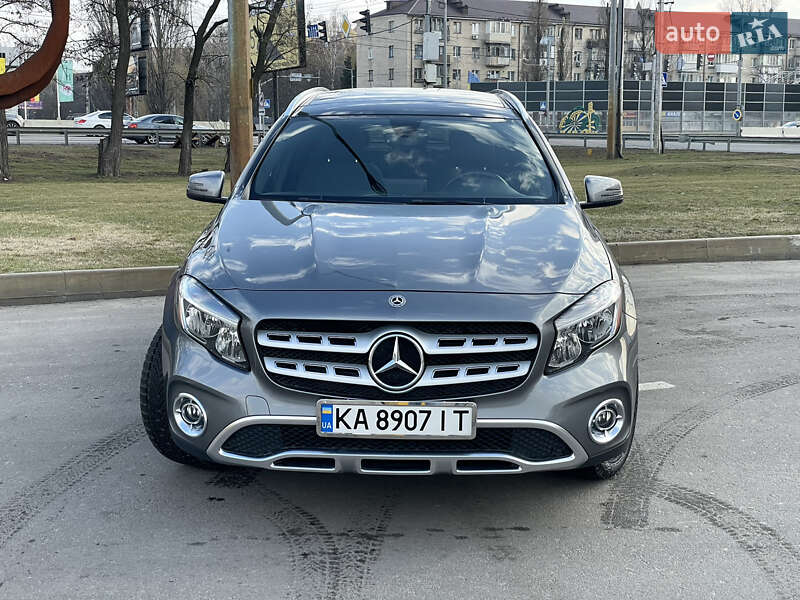 Внедорожник / Кроссовер Mercedes-Benz GLA-Class 2017 в Киеве