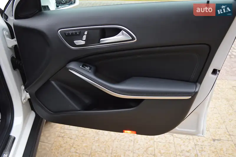 Внедорожник / Кроссовер Mercedes-Benz GLA-Class 2019 в 