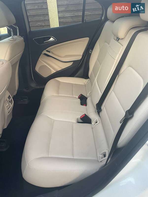 Внедорожник / Кроссовер Mercedes-Benz GLA-Class 2016 в Львове фото 12 Внедорожник / Кроссовер Mercedes-Benz GLA-Class 2016 в Львове