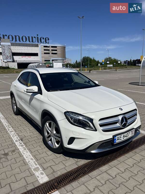Mercedes-Benz GLA-Class 2016