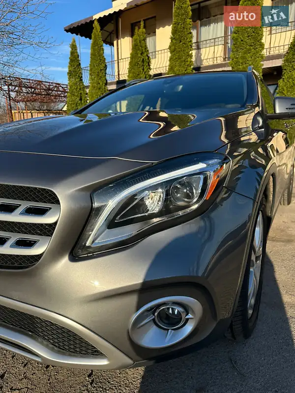 Mercedes-Benz GLA-Class