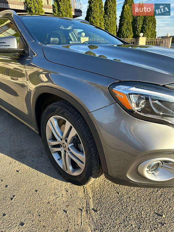 Внедорожник / Кроссовер Mercedes-Benz GLA-Class 2019 в Харькове