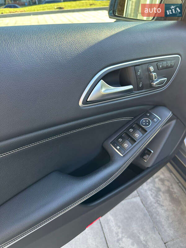 Внедорожник / Кроссовер Mercedes-Benz GLA-Class 2019 в Харькове