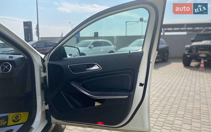 Внедорожник / Кроссовер Mercedes-Benz GLA-Class 2016 в Мукачево