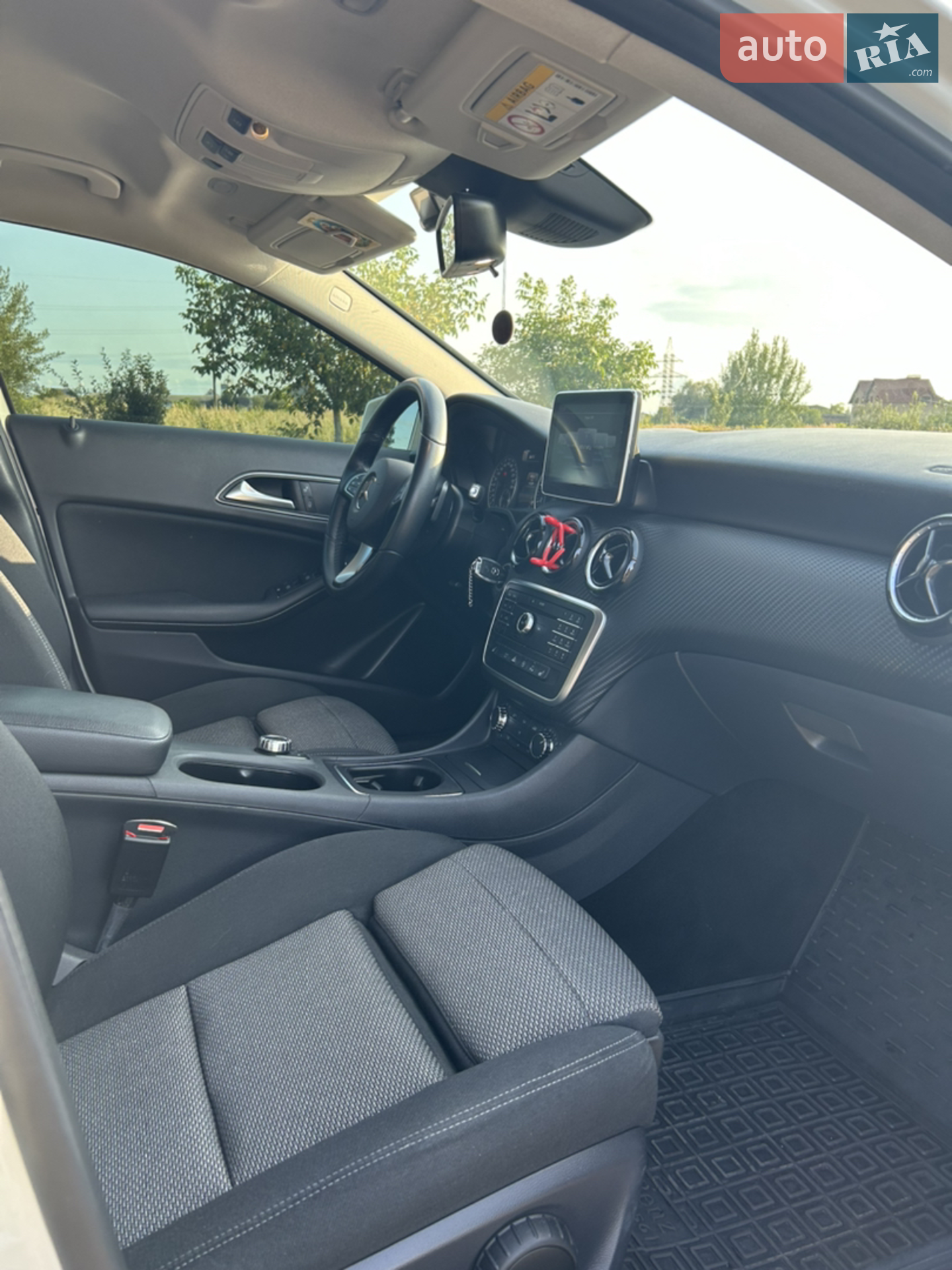 2016 Mercedes-Benz GLA-klasse - мініатюра 31