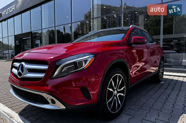Позашляховик / Кросовер Mercedes-Benz GLA-Class 2015 в 