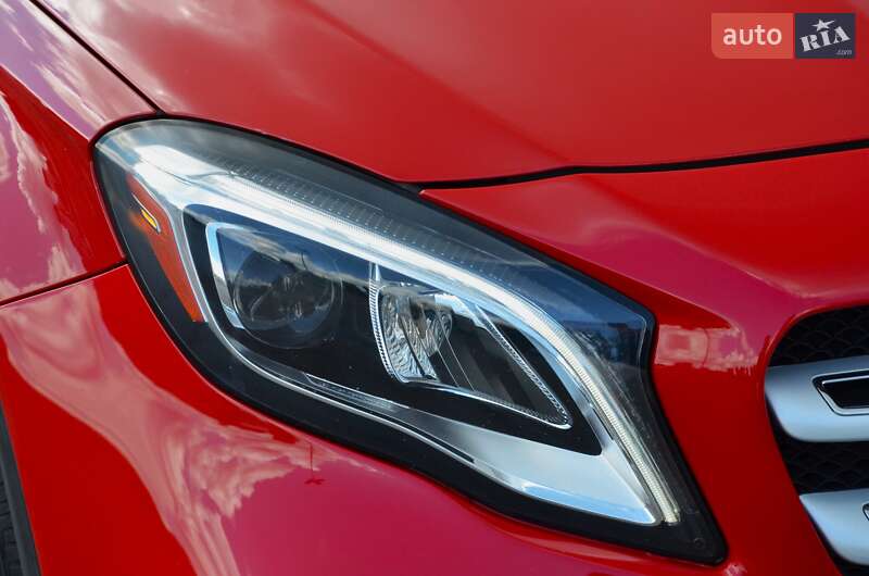 Внедорожник / Кроссовер Mercedes-Benz GLA-Class 2018 в Киеве