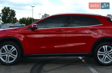 Внедорожник / Кроссовер Mercedes-Benz GLA-Class 2018 в 