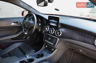 Внедорожник / Кроссовер Mercedes-Benz GLA-Class 2018 в 