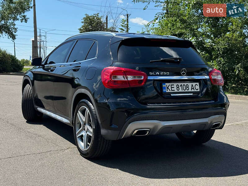 Внедорожник / Кроссовер Mercedes-Benz GLA-Class 2015 в Кривом Роге
