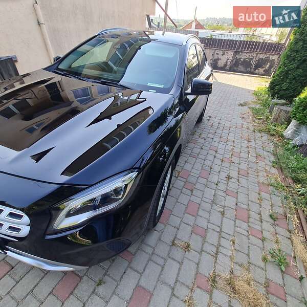 Внедорожник / Кроссовер Mercedes-Benz GLA-Class 2017 в Хмельницком